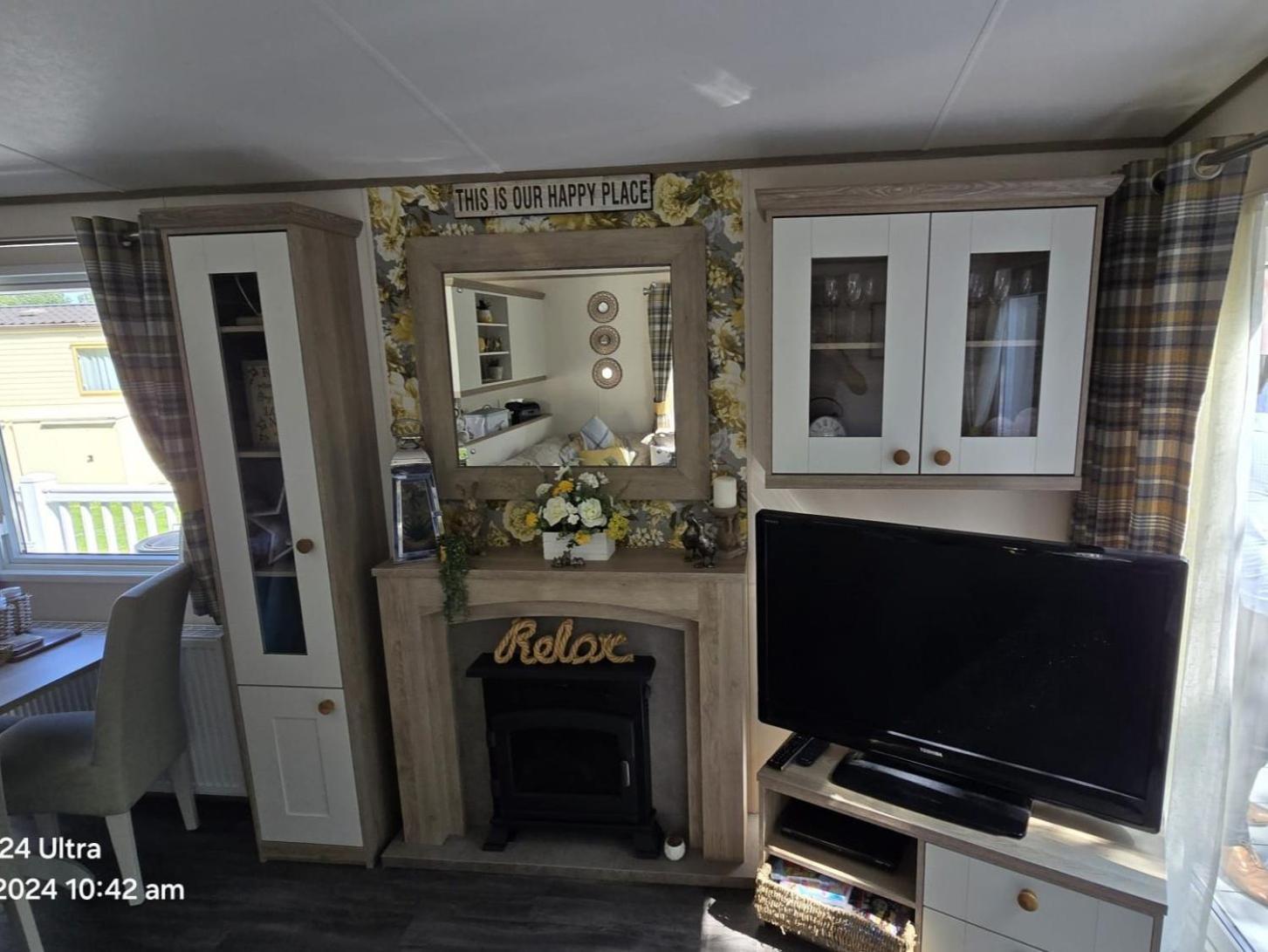 Luxury Lakeside Caravan With Hottub And Private Fishing Peg, Tattershall Lakes Exterior photo