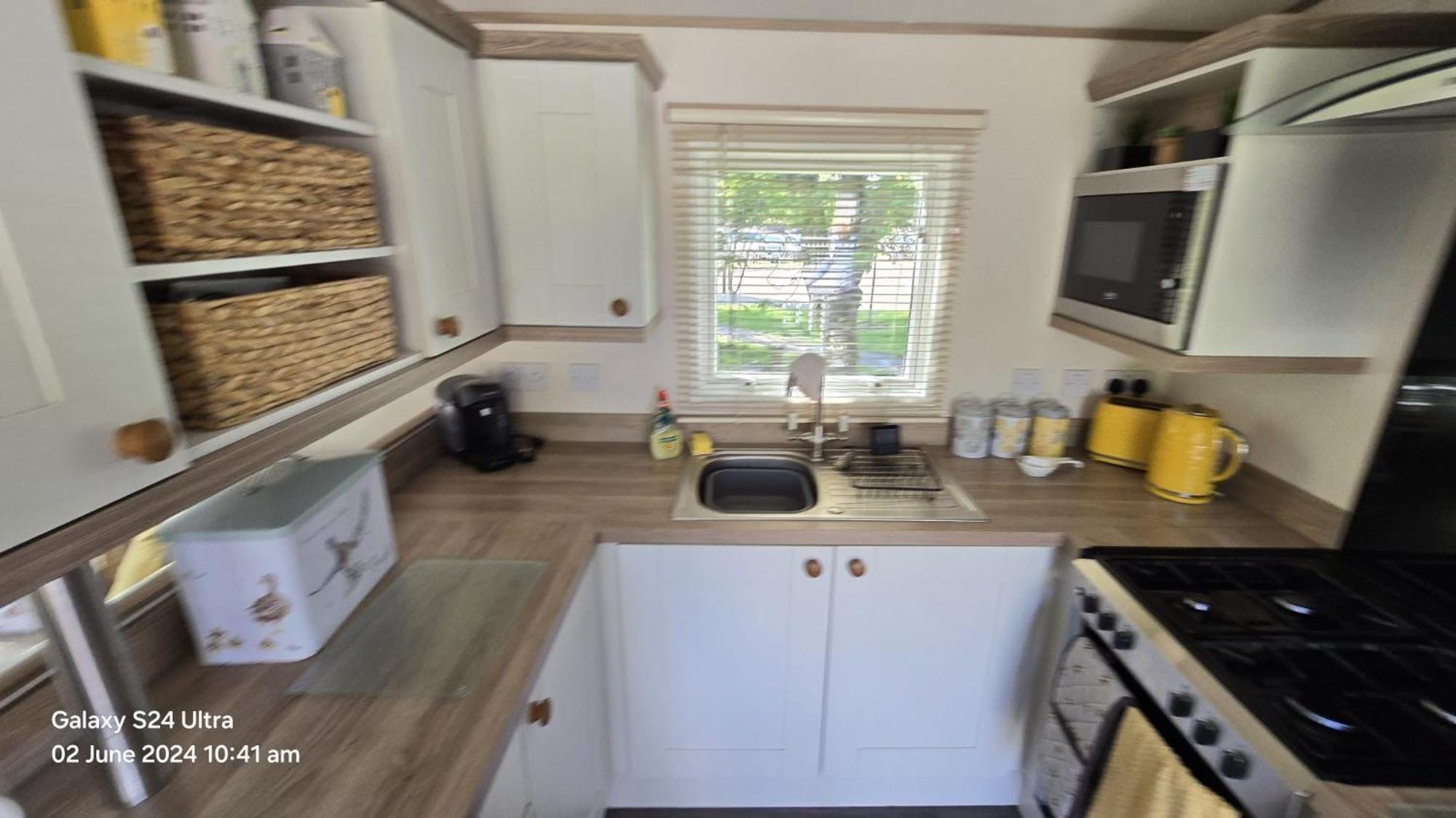 Luxury Lakeside Caravan With Hottub And Private Fishing Peg, Tattershall Lakes Exterior photo