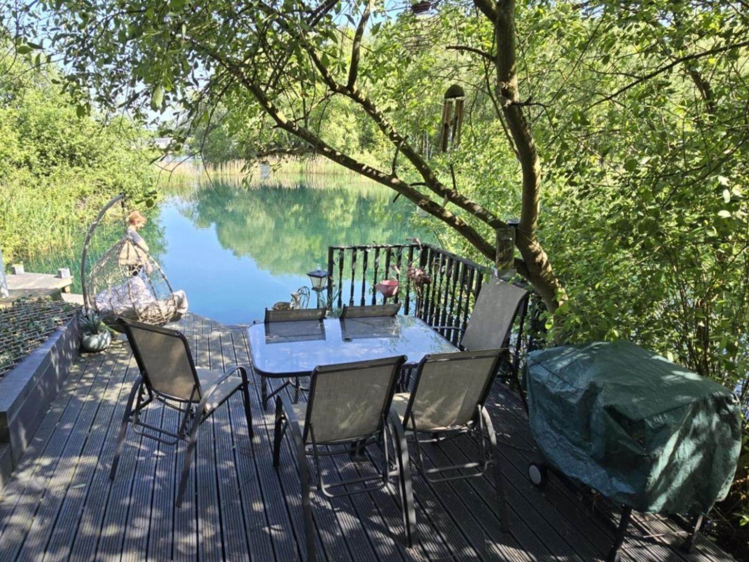 Luxury Lakeside Caravan With Hottub And Private Fishing Peg, Tattershall Lakes Exterior photo