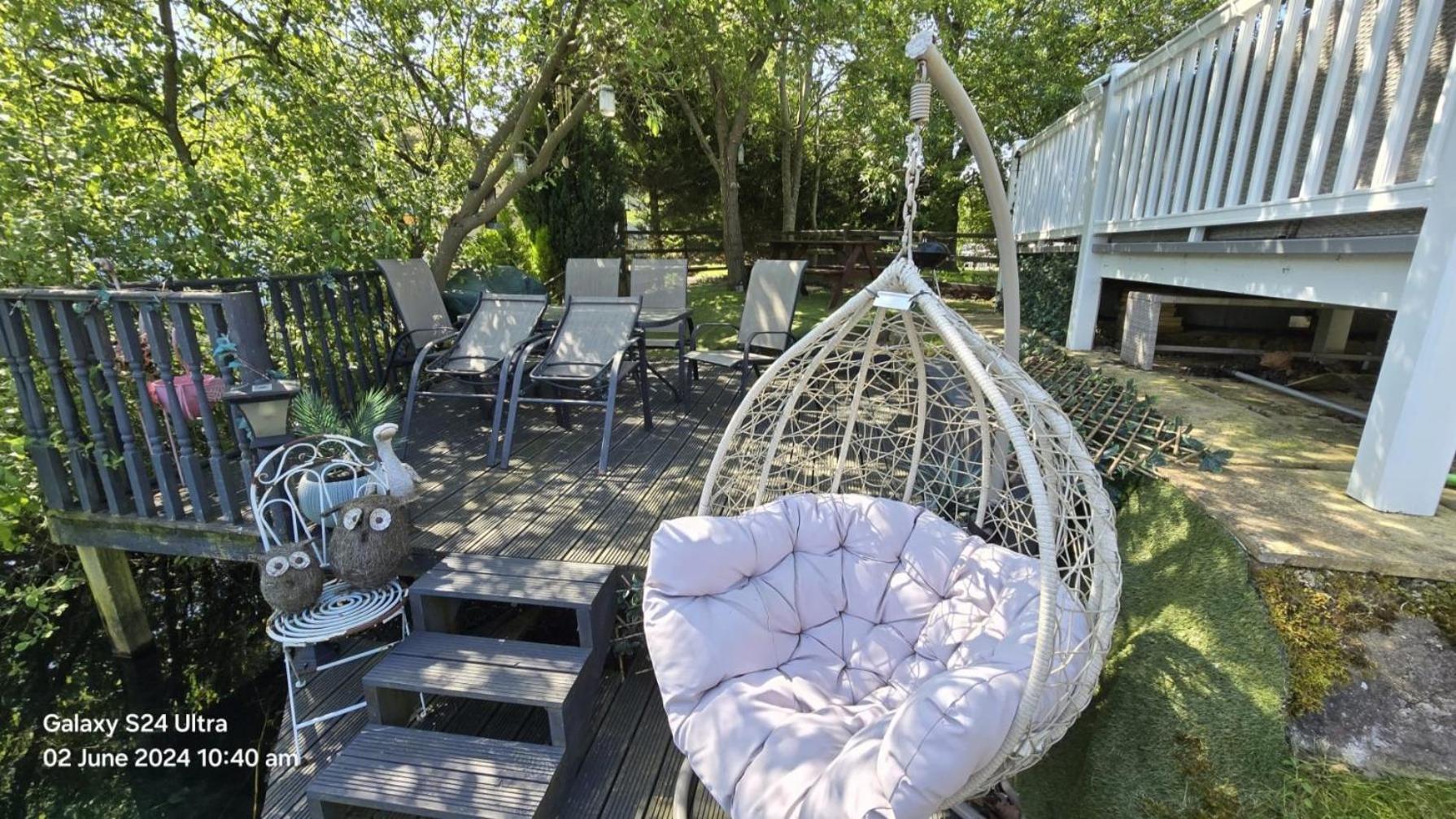 Luxury Lakeside Caravan With Hottub And Private Fishing Peg, Tattershall Lakes Exterior photo