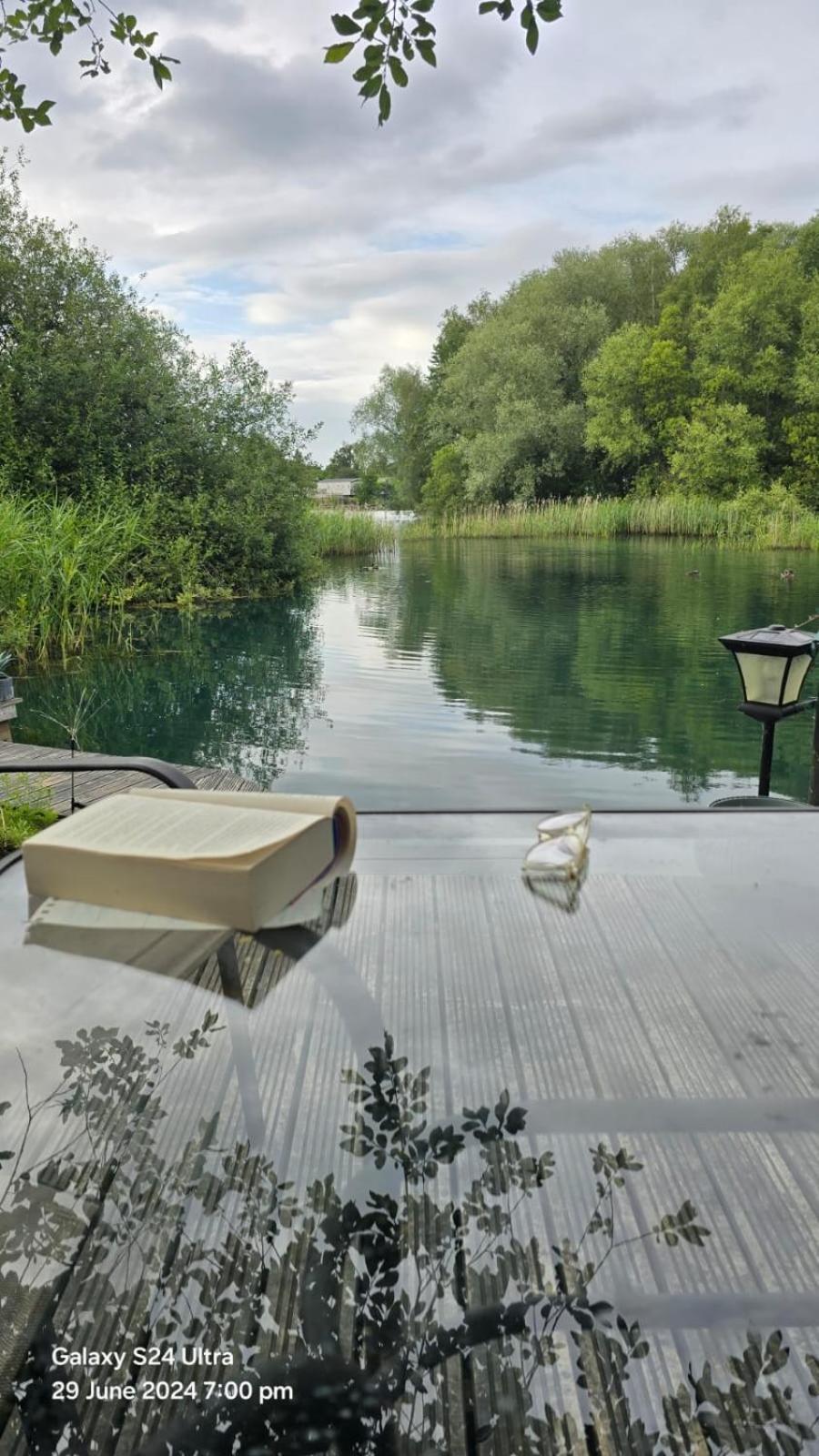 Luxury Lakeside Caravan With Hottub And Private Fishing Peg, Tattershall Lakes Exterior photo